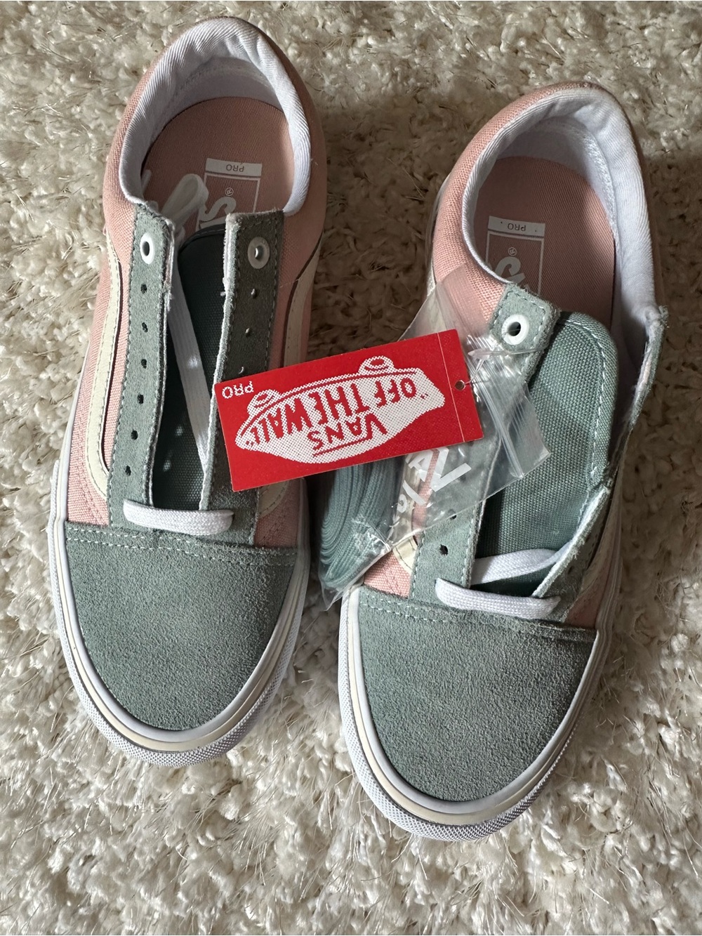 NWT Vans Men’s Size 8 Old Skool Pink and Grey Two-Tone Skate Sneakers